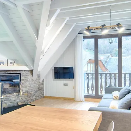 Saplan Real Estate Pijauert 公寓